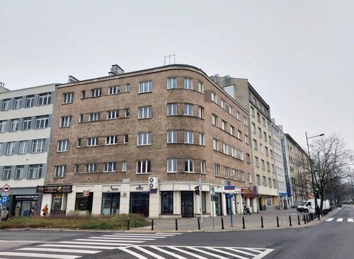 Budynek na warszawskiej Ochocie, w którym na początku II wojny światowej mieszkał Ferdynand Ossendowski. Warszawa, 2024. Fot. P. Zielony