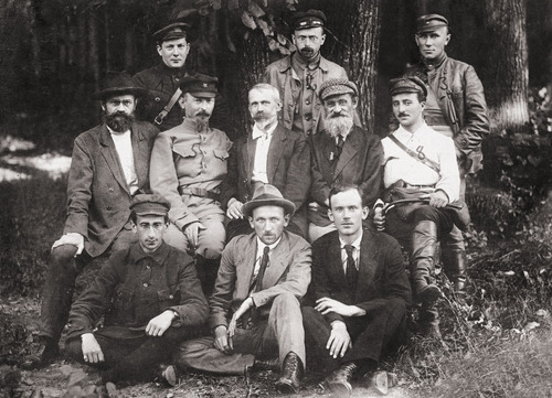Polrewkom, w środku: Feliks Dzierżyński, Julian Marchlewski, Feliks Kon - początek sierpnia 1920 r. (fot. domena publiczna)