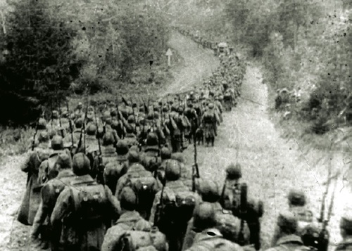 Wojska sowieckie przekraczają granicę z Polską, 17 września 1939 r.