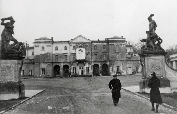 Białostocczyzna między totalitaryzmami