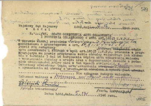 Dokument mający dowodzić doręczenie Stanisławowi Sojczyńskiemu aktu jego oskarżenia. Z odręcznych adnotacji „Warszyca” wynika, że i tę procedurę wobec niego złamano. Areszt WUBP w Łodzi, 5 grudnia 1946 r., strona pierwsza (ze zbioru IPN)