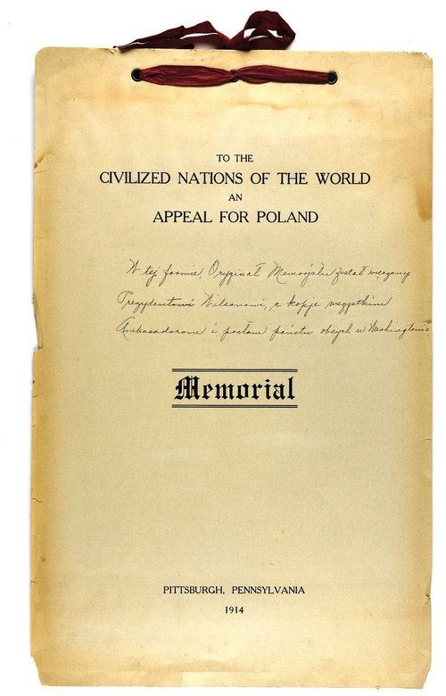 „Memoriał do cywilizowanych narodów świata w sprawie Polski” – dokument wręczony przez delegację Związku Sokołów Polskich prezydentowi Wilsonowi w lutym 1915 r. Fot. AIPN