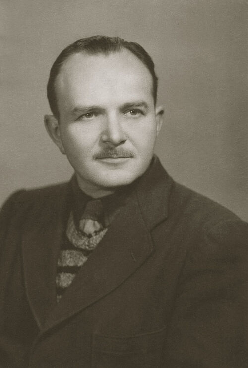 Józef Ostaszewski około 1950 r. (domena publiczna)