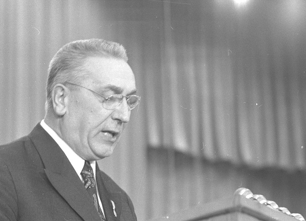 Gierek w szkole partyjnej