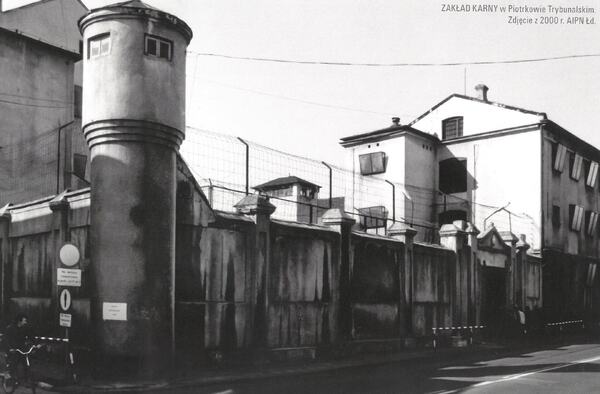 Nastoletnie dziewczęta „w rękach” UB