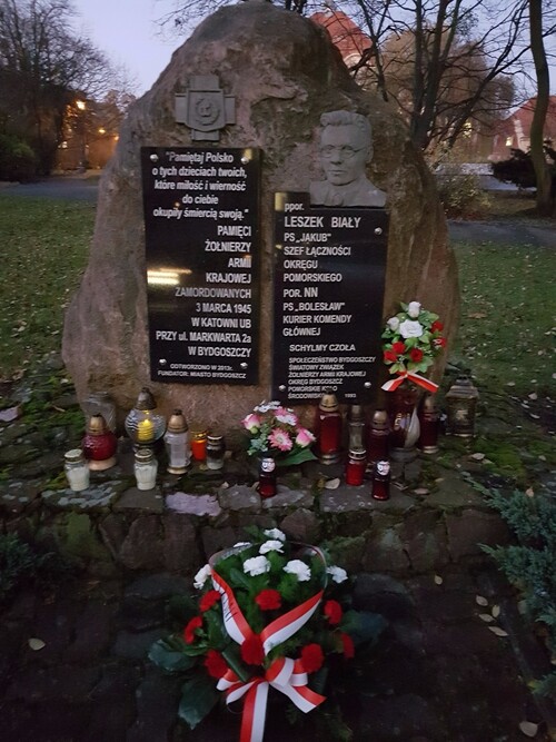 Obelisk upamiętniający Leszka Białego, 2017 r.