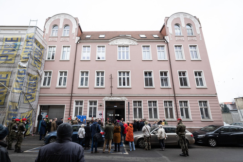 Uroczyste odsłonięcie tablicy ppor. Leszka Białego (budynek przy ul. Garbary 19) - Bydgoszcz, 27 lutego 2025 r. Fot. IPN