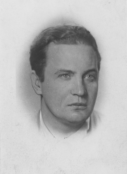 Dobiesław Damięcki. Fotografia portretowa z okresu międzywojennego (fot. z zasobu NAC)
