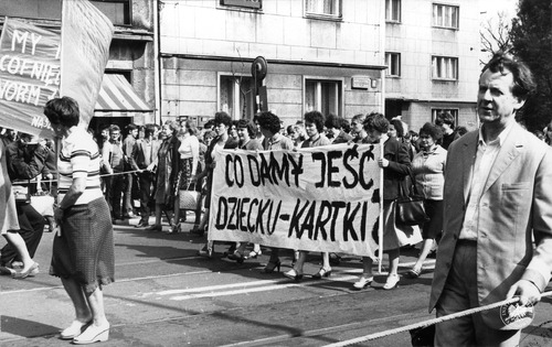 Manifestacja zorganizowana przez Zarząd Regionu Ziemi Łódzkiej NSZZ „Solidarność” 30 lipca 1981 r. (fot. z zasobu AIPN)