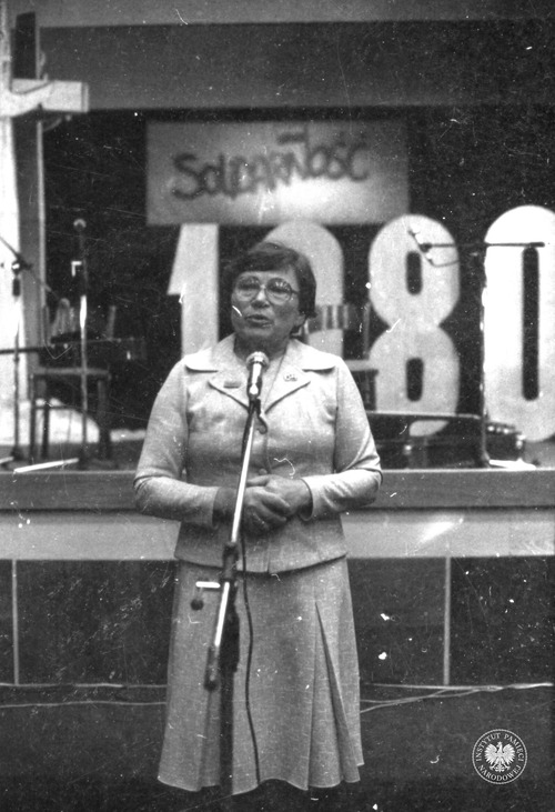 Anna Walentynowicz (1929-2010) – działaczka opozycji politycznej PRL, współorganizatorka strajku w stoczni po wprowadzeniu stanu wojennego, internowana. (fot. z zasobu AIPN)