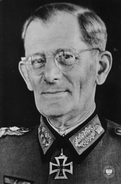 Generał Maximilian von Weichs po zakończeniu kampanii bałkańskiej, w czasie której dowodził 2. Armią niemiecką z pozycji w Austrii i zachodnich Węgrzech dokonującą agresji na Jugosławię (fot. z zasobu AIPN)