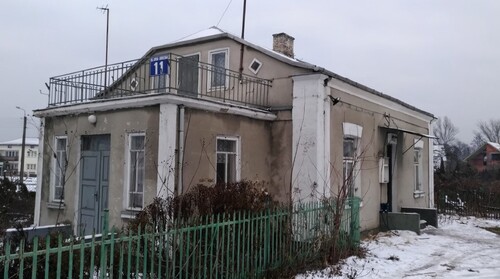 There was a very small space between the ceiling and the roof truss, where one could only stay lying down. Photo from the author’s collection