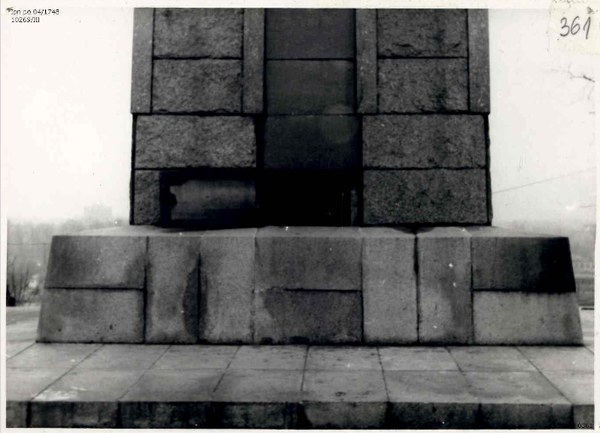 Wysadzić „przyjaźń polsko-radziecką”