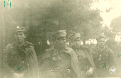 Patrol partyzancki w marszu