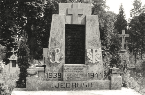 Grób Władysława Jasińskiego na cmentarzu w Sulisławicach (fot. ze zbiorów autora)