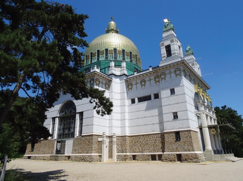 Secesyjny kościół przy klinice w Steinhof – kontrast wspaniałej architektury i strasznej historii (fot. J. Lubecka)