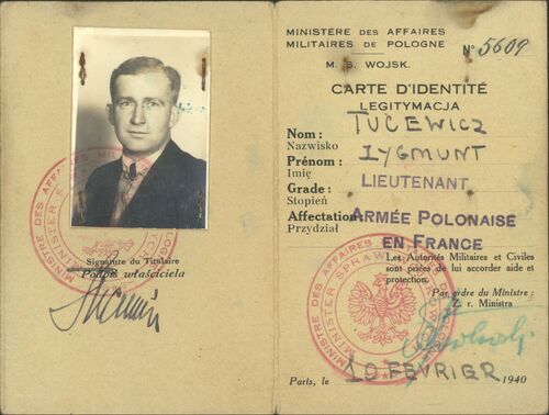 Legitymacja wojskowa Zygmunta Tucewicza (fot. z zasobu AIPN)