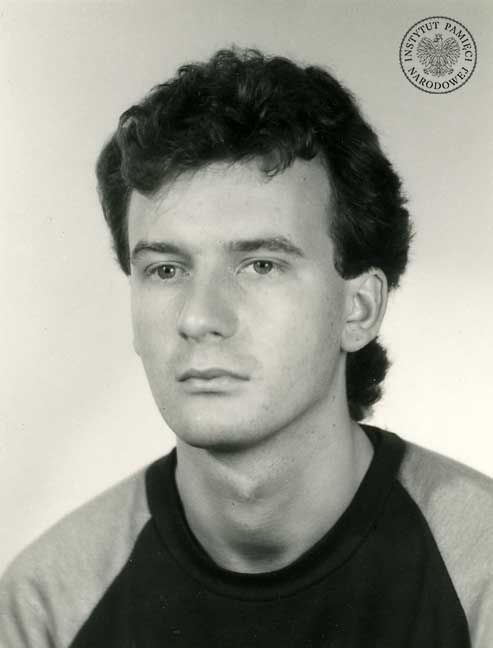 Rafał Paczkowski, lata 80. XX w., zdjęcie z akt paszportowych (fot. z zasobu AIPN)