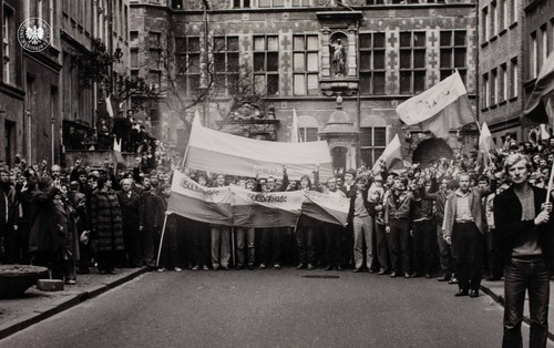 Manifestacja w dniu 1 maja 1982 r. w Gdańsku (fot. z zasobu IPN)