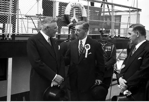 Obchody Święta Morza w Gdyni, 1932 r. Eugeniusz Kwiatkowski pośrodku (fot. NAC)