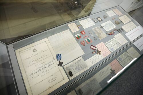 Materiały z archiwum rodziny Krzeczkowskich przekazane do Archiwum IPN – Warszawa, 2023 r. (fot. Mikołaj Bujak/IPN)