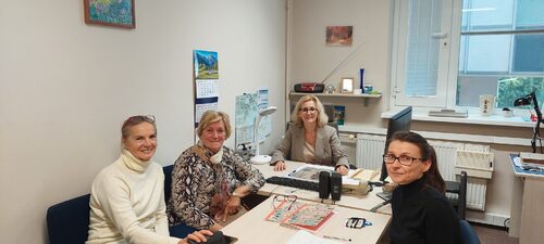 Spotkanie z Panią Leokadią Skreczko (druga od lewej) w siedzibie Oddziałowego Archiwum IPN w Białymstoku, 27 września 2022 r.