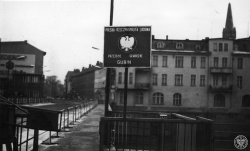 Przejście graniczne w Gubinie, 1980 r. Fot. AIPN
