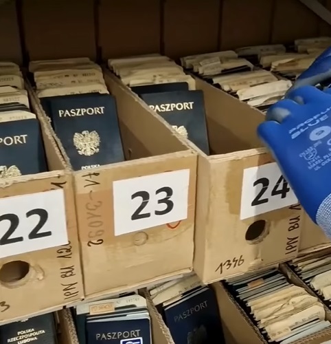 Emigracja lat osiemdziesiątych XX w. jako jedno z następstw internowania