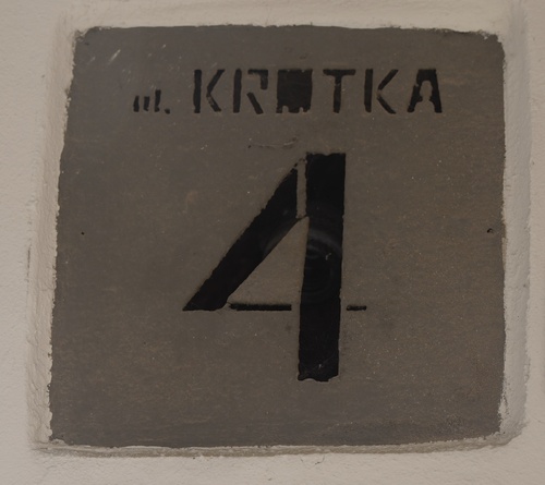 Stare oznaczenie ulicy (fot. J. Dudek)