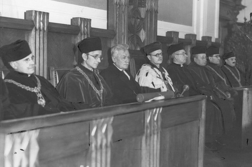 Uroczystość nadania tytułu doktora honoris causa Uniwersytetu Poznańskiego profesorowi Ignacemu Chrzanowskiemu, 1938 r. (fot. ze zbiorów Narodowego Archiwum Cyfrowego)