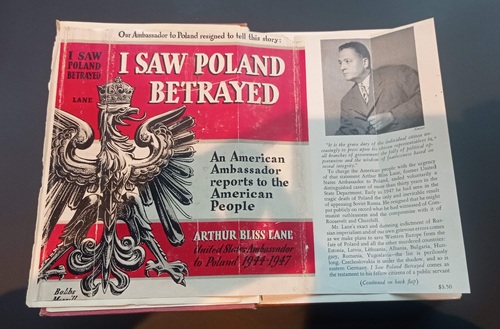 Rozłożona okładka książki Arthura Bliss-Lane’a „I saw Poland betrayed: An American ambassador reports to the American people” (1948)