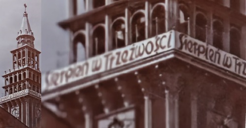 Promocja abstynencji na wieży kościoła pw. św. Mikołaja w Bielsku-Białej, sierpnień 1986 r. Fot. ze zbiorów Andrzeja Grajewskiego