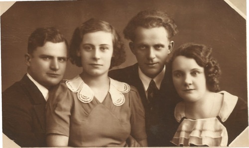 Władysław Szwarczyński - brat Mieczysława, Helena Szwarczyńska - żona Mieczysława, Mieczysław Szwarczyński, Stanisława Kłodnicka z d. Szwarczyńska - siostra Mieczysława (fot. ze zbiorów rodziny Szwarczyńskich)