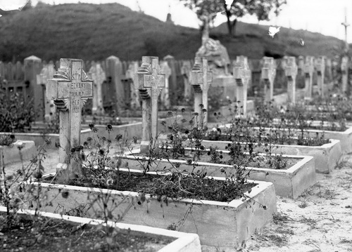 Cmentarz wojenny żołnierzy polskich w Głębokiem, poległych w wojnie polsko-bolszewickiej, 1934 r. (fot. z zasobu NAC)