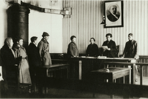 Ogłoszenie wyroku w procesie chłopców „czubarowców”, 1926 rok