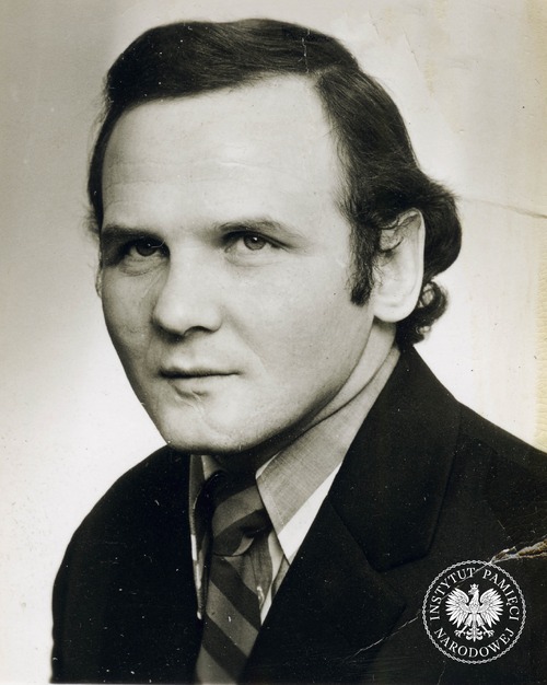 Fotografia Jerzego Kuleja z akt paszportowych (fot. z zasobu IPN)