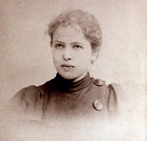 Zofia Brzozowska w młodości (fot. ze zbiorów autora)