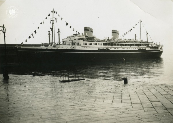 „Szlakiem Południa”. Pierwszy rejs „Batorego”