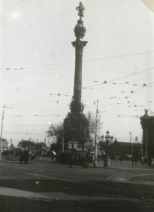 Pomnik Krzysztofa Kolumba w Barcelonie. Fotografia wykonana podczas rejsu inauguracyjnego m/s „Batory” – 25 IV 1936 r. (fot. z zasobu IPN)