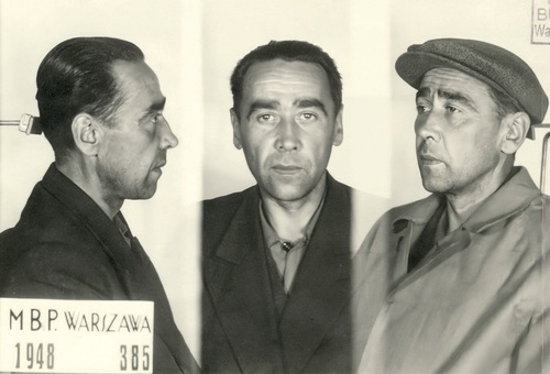 Podpułkownik Antoni Olechnowicz „Pohorecki”, zdjęcie sygnalityczne wykonane w MBP w Warszawie, 1948 r. (fot. z zasobu AIPN)