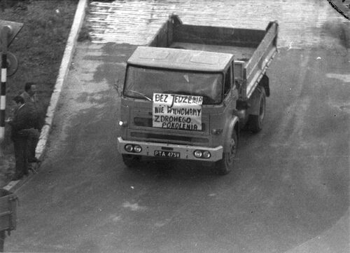 Samochód marki Star uczestniczący w proteście głodowym w Piotrkowie Trybunalskim