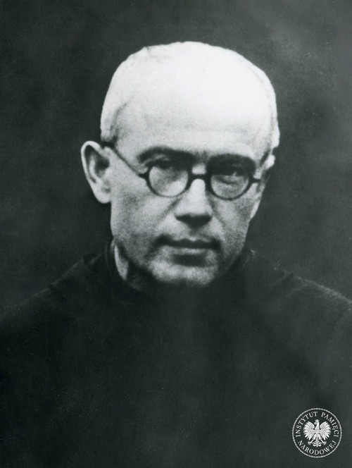 Wniosek Franciszka Gajowniczka o wydanie paszportu na okoliczność wyjazdu do Rzymu w związku z kanonizacją bł. Maksymiliana Kolbego – czwarta strona. W dodatkowym komentarzu Gajowniczek pisze o uratowaniu go przez o. Maksymiliana i o tym, że włoscy franciszkanie zamierzają nakręcić film o nowym świętym. Ze zbiorów IPN