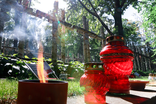 Groby powstańców warszawskich na Cmentarzu Powązkowskim w Warszawie, 2020 r. (fot. S. Kasper, IPN)