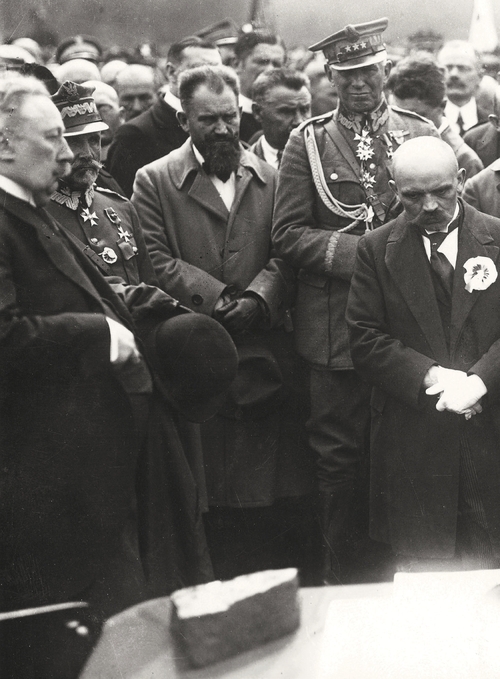 Uroczystość przejęcia Śląska przez Polskę, po prawej stoi wojewoda śląski Józef Rymer