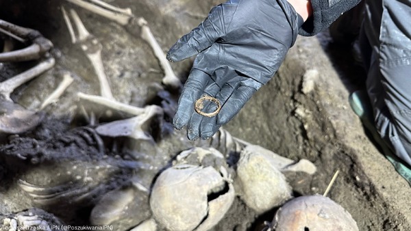 O godność zamordowanych. Poszukiwania ofiar grupy Rypińskiego