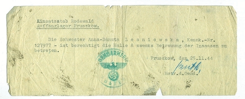 Specjalne zezwolenie dla Anny Danuty Leśniewskiej na wejście do hali nr 8, wystawione przez obozową żandarmerię, Pruszków 25 listopada 1944 r. (fot. Muzeum Dulag 121 w Pruszkowie)