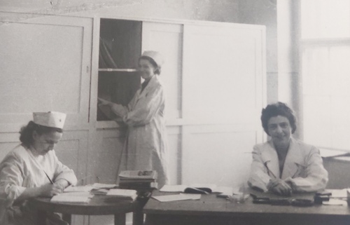 Celina Choynacka podczas pracy (fot. Archiwum Państwowe w Poznaniu)