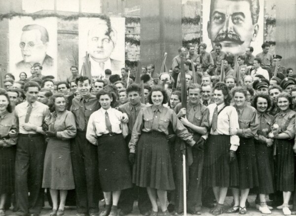 Szkoła pod presją… Jak komuniści zawłaszczali polską oświatę