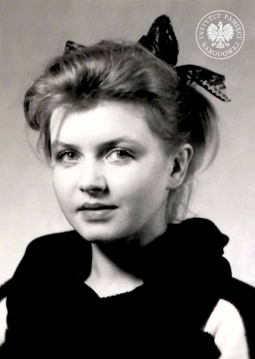 Fotografia Marii Probosz pochodzi z akt paszportowych aktorki, przechowywanych obecnie w zasobie Oddziałowego Archiwum IPN w Łodzi (fot. z zasobu IPN)