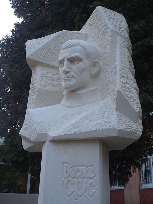 Pomnik Wasyla Stusa we Lwowie, 2016 r. (fot. Wikimedia Commons/Alkom-lviv/CC BY-SA 3.0)